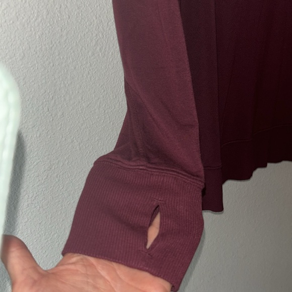 Tavi Noir Sweatshirt - Picture 5 of 5